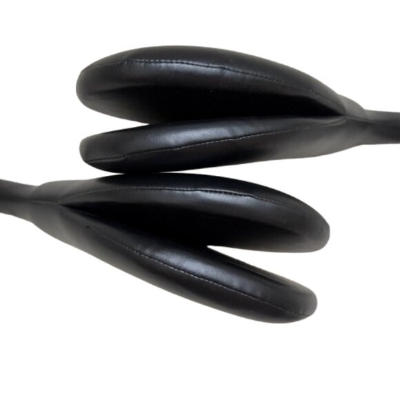 The‎ World Taekwondo Federation Double Strike Kick Pads - Picture 2 of 3